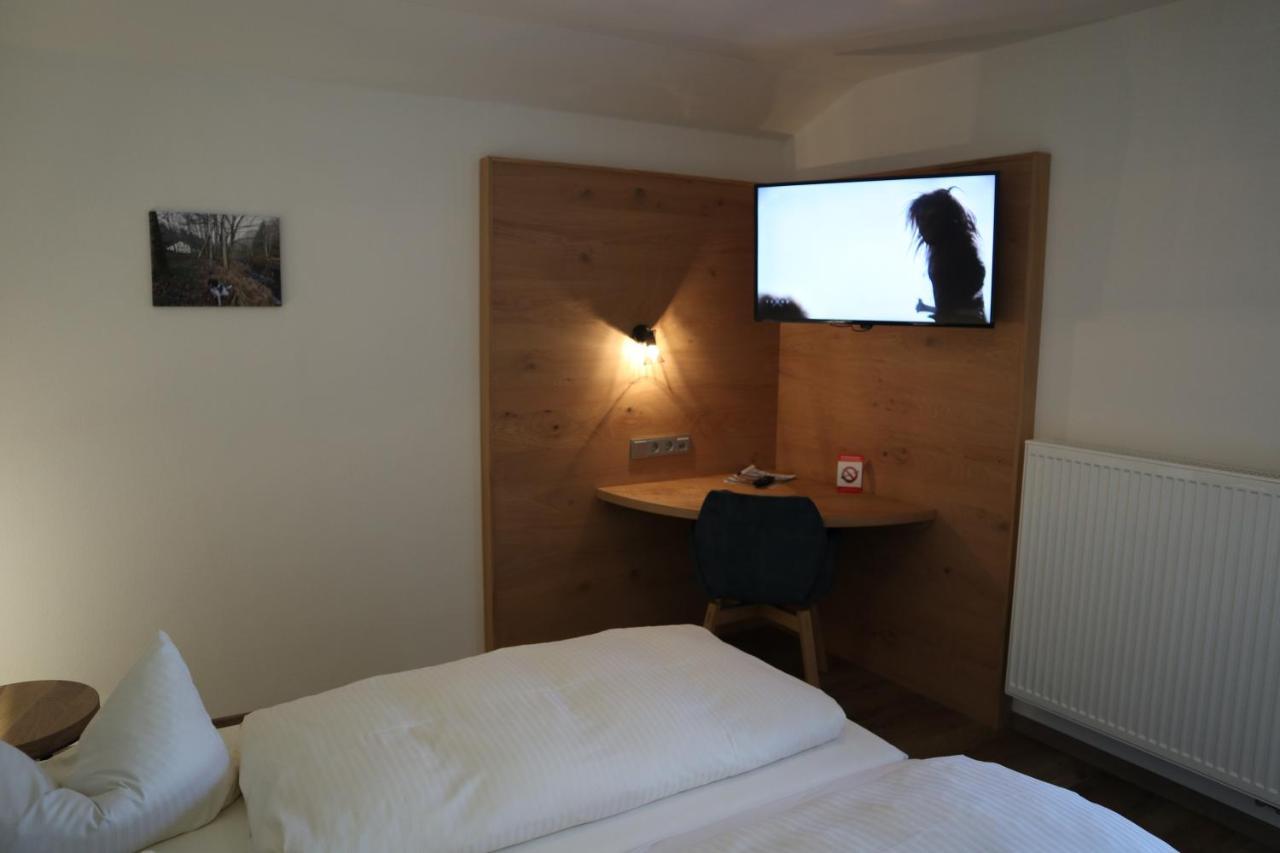 Gasthof Hotel Zur Post Erlau  Exterior photo