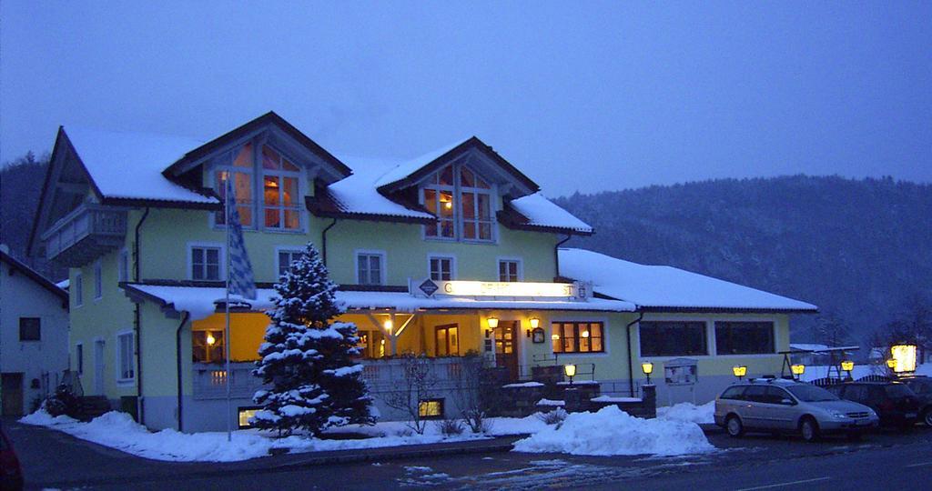 Gasthof Hotel Zur Post Erlau  Exterior photo