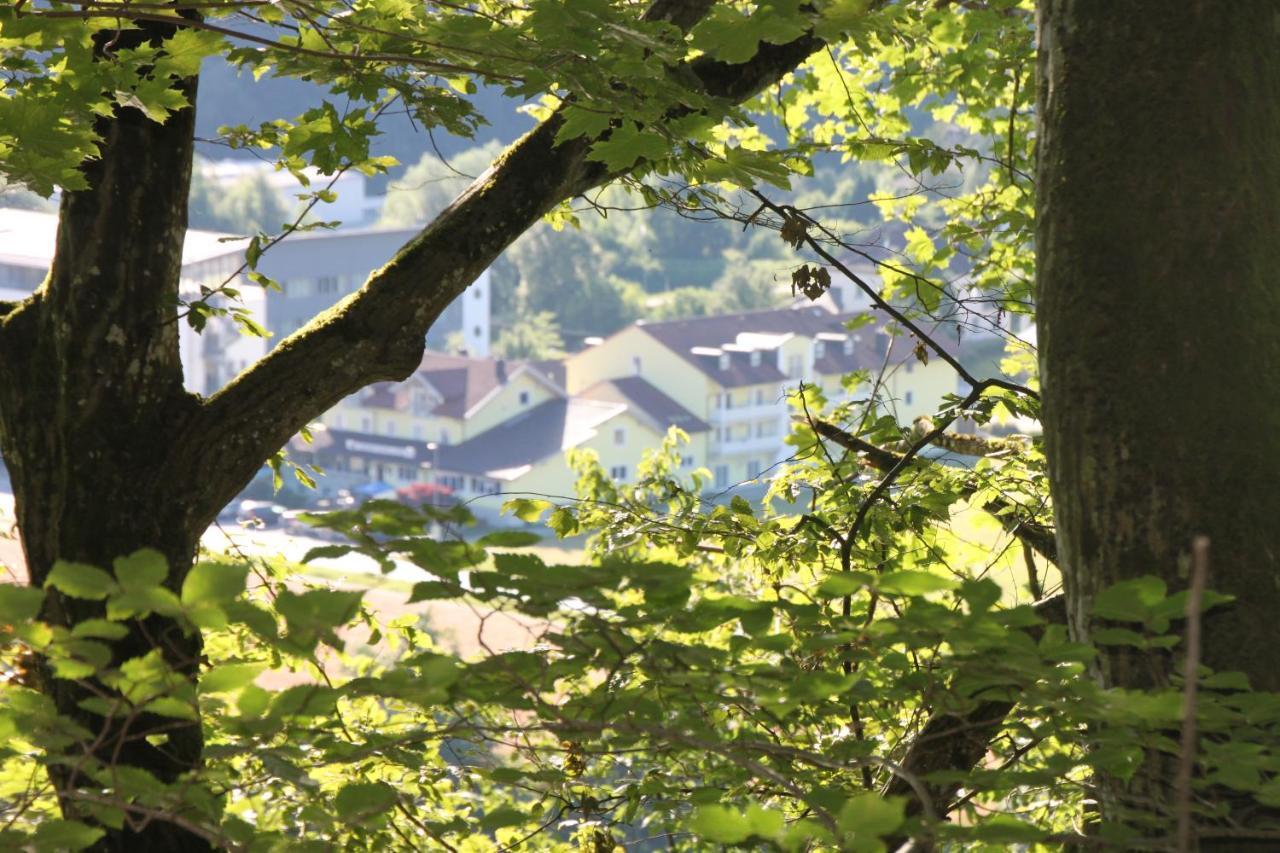Gasthof Hotel Zur Post Erlau  Exterior photo