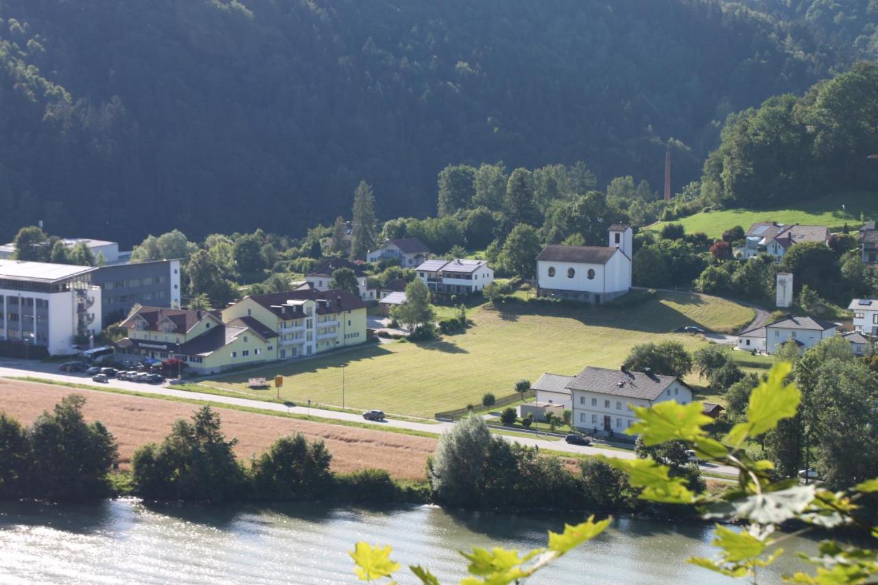 Gasthof Hotel Zur Post Erlau  Exterior photo